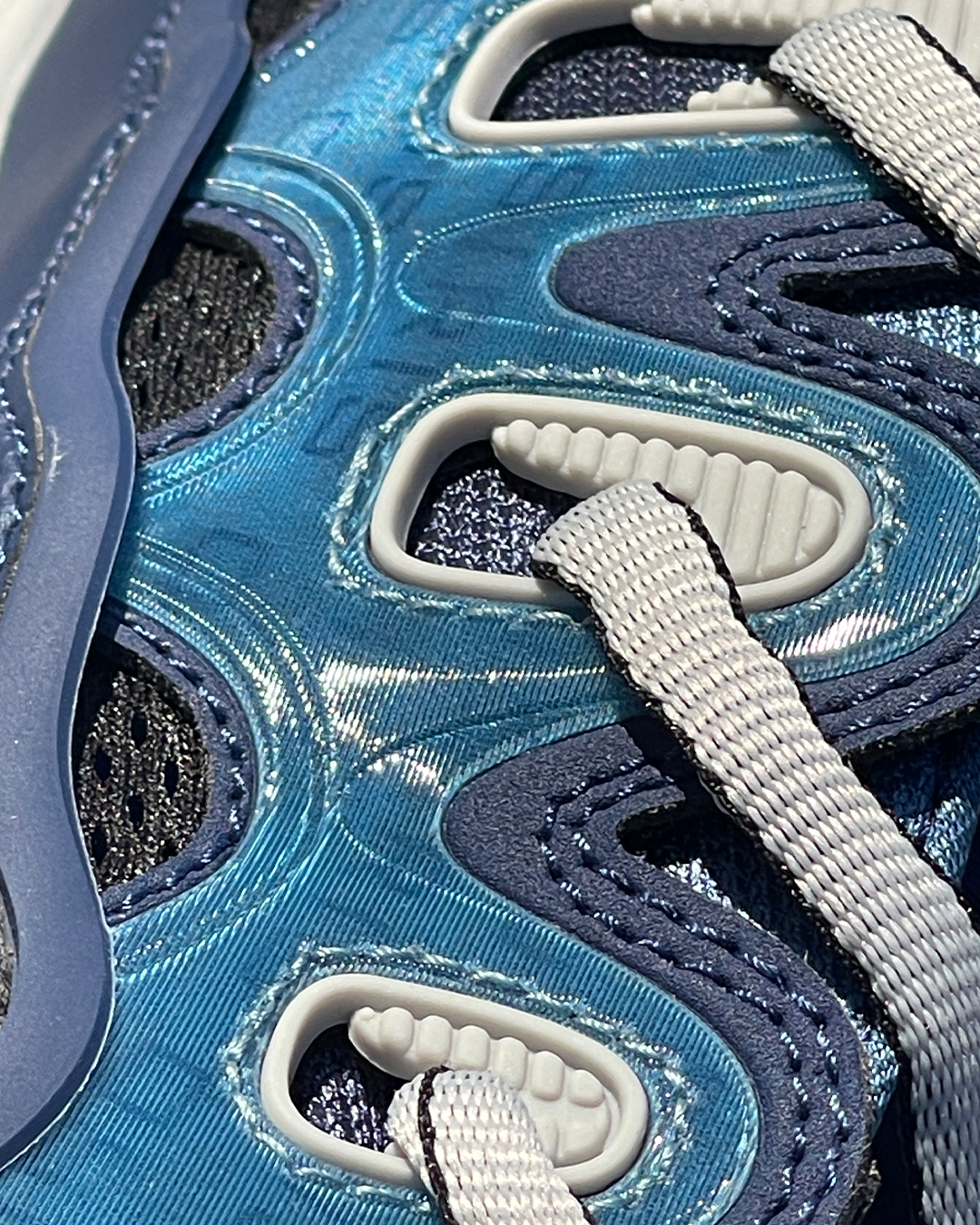 D3 2001 Navy/Grey/Blue
