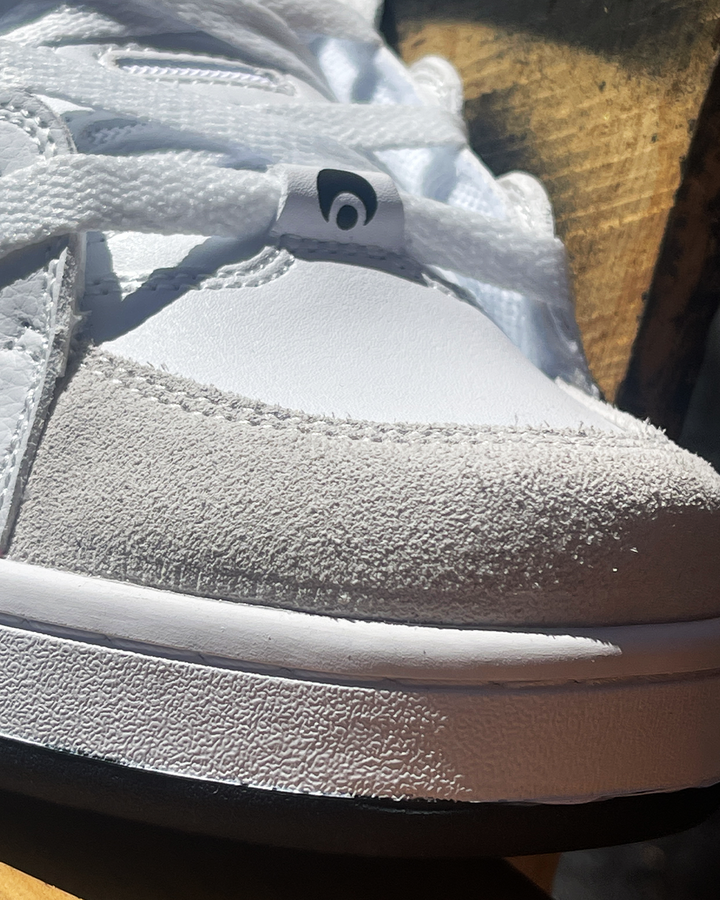 D3 S White/Black/White