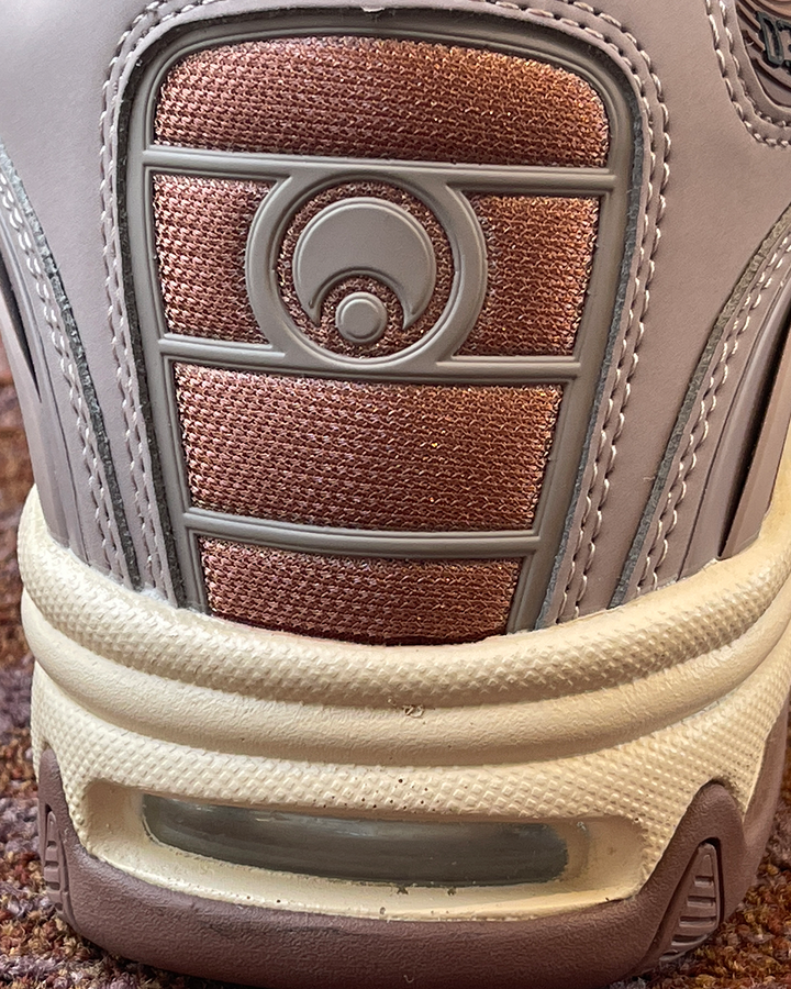 D3 2001 Tan/Plum/Lilac