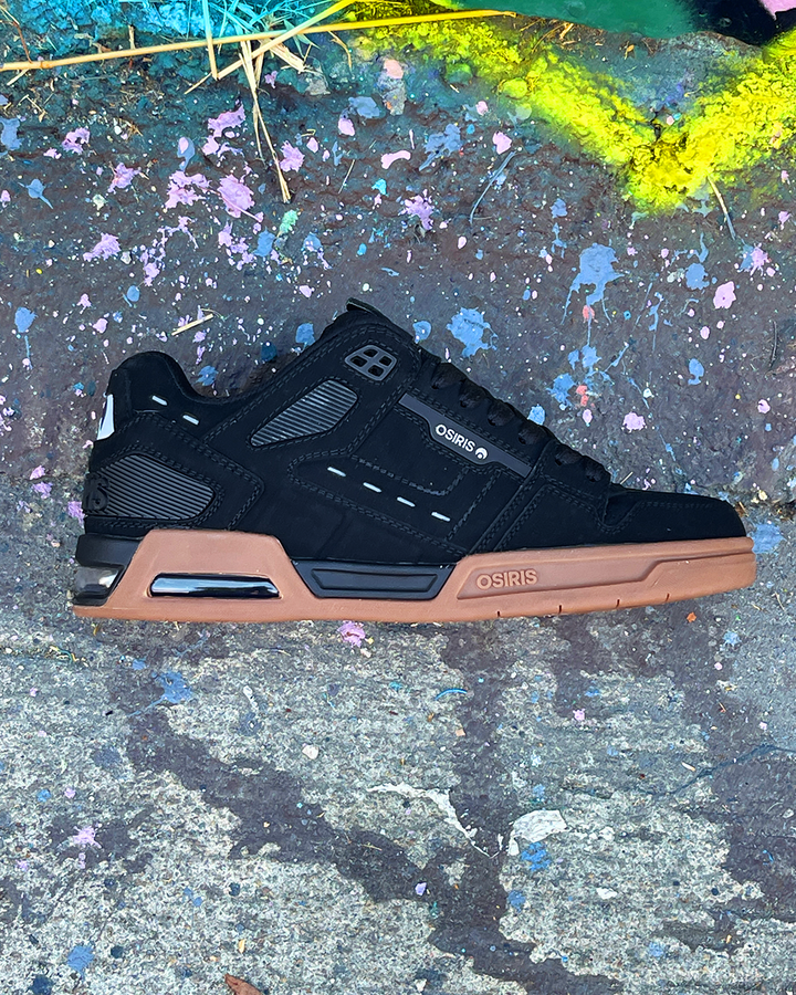 Peril Black/Black/Gum